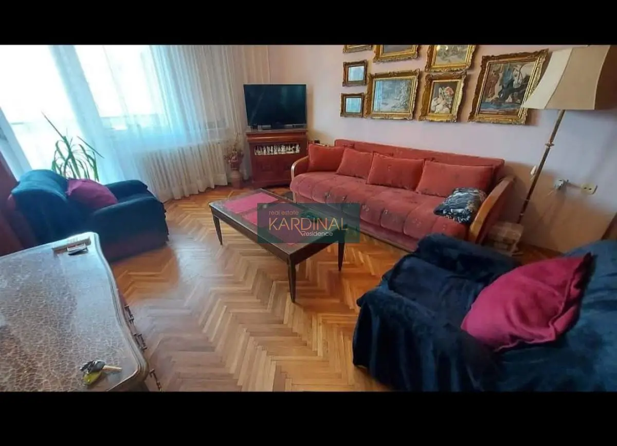 Jagodina Centar  uknjizeni Dvoiposoban stanovi 82000 evra 
