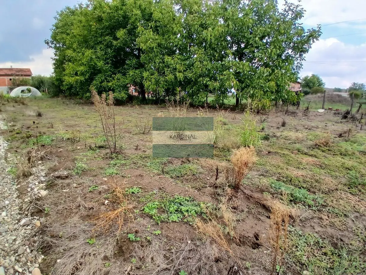  uknjizeni plac Kupusara - 13000 evra 