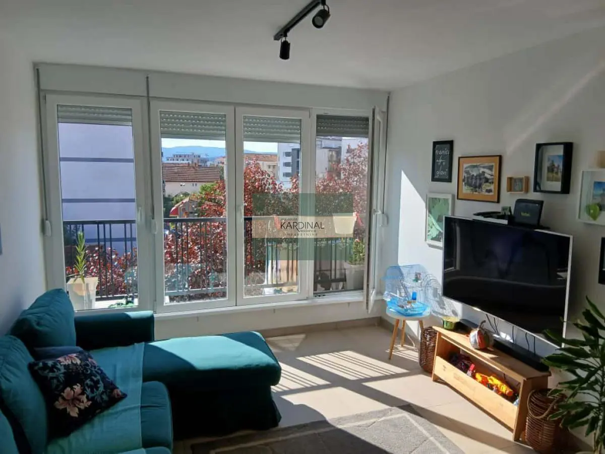 Kragujevac Vašarište  uknjizeni Dvosoban stanovi 450 evra 