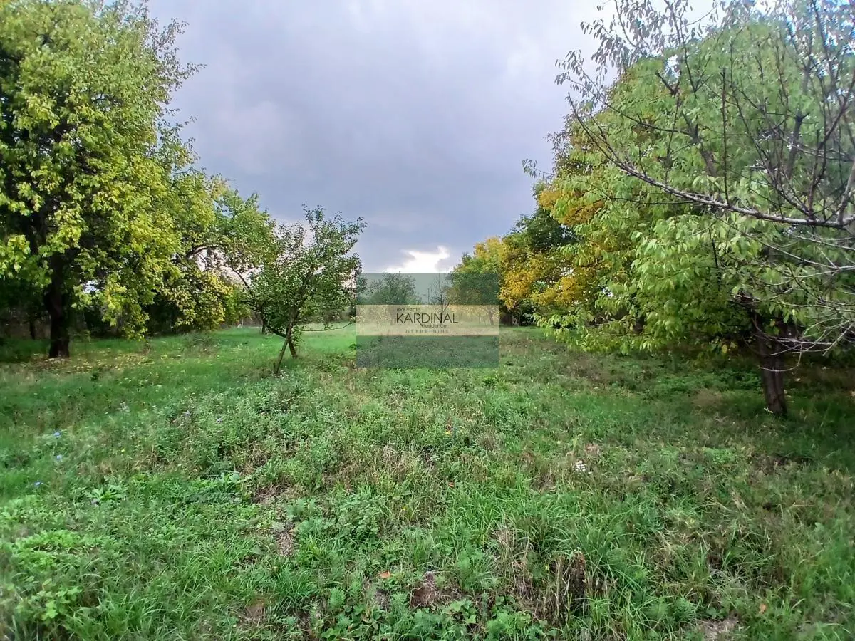 plac Okolina - 7500 evra 