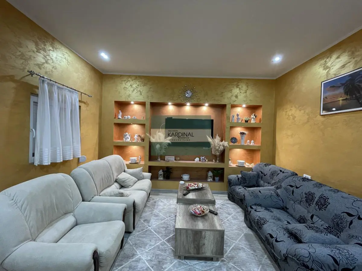 kuće Denino brdo - 1000 evra 