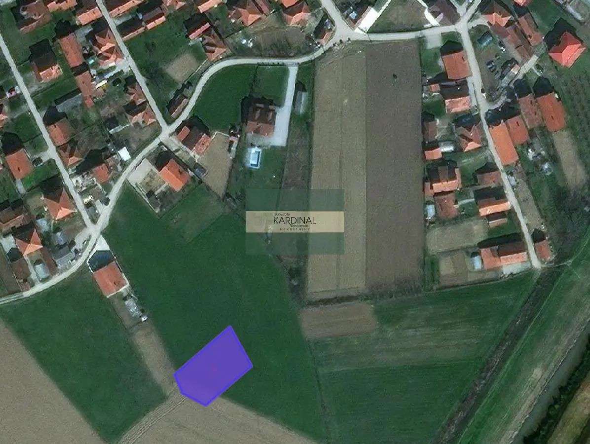 Jagodina Okolina  uknjizeni plac 11250 evra 