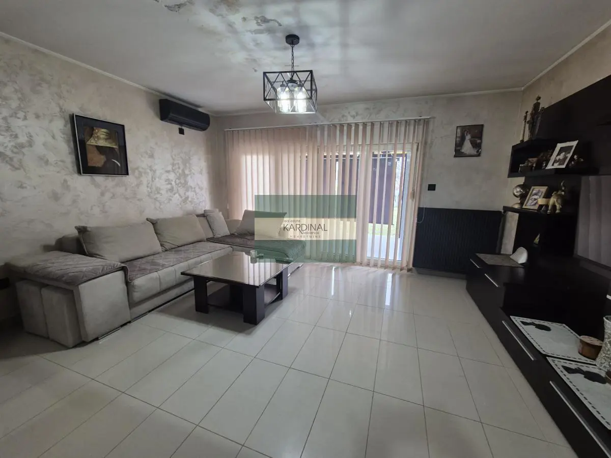  uknjizeni  novogradnja kuće Rit - 145000 evra 