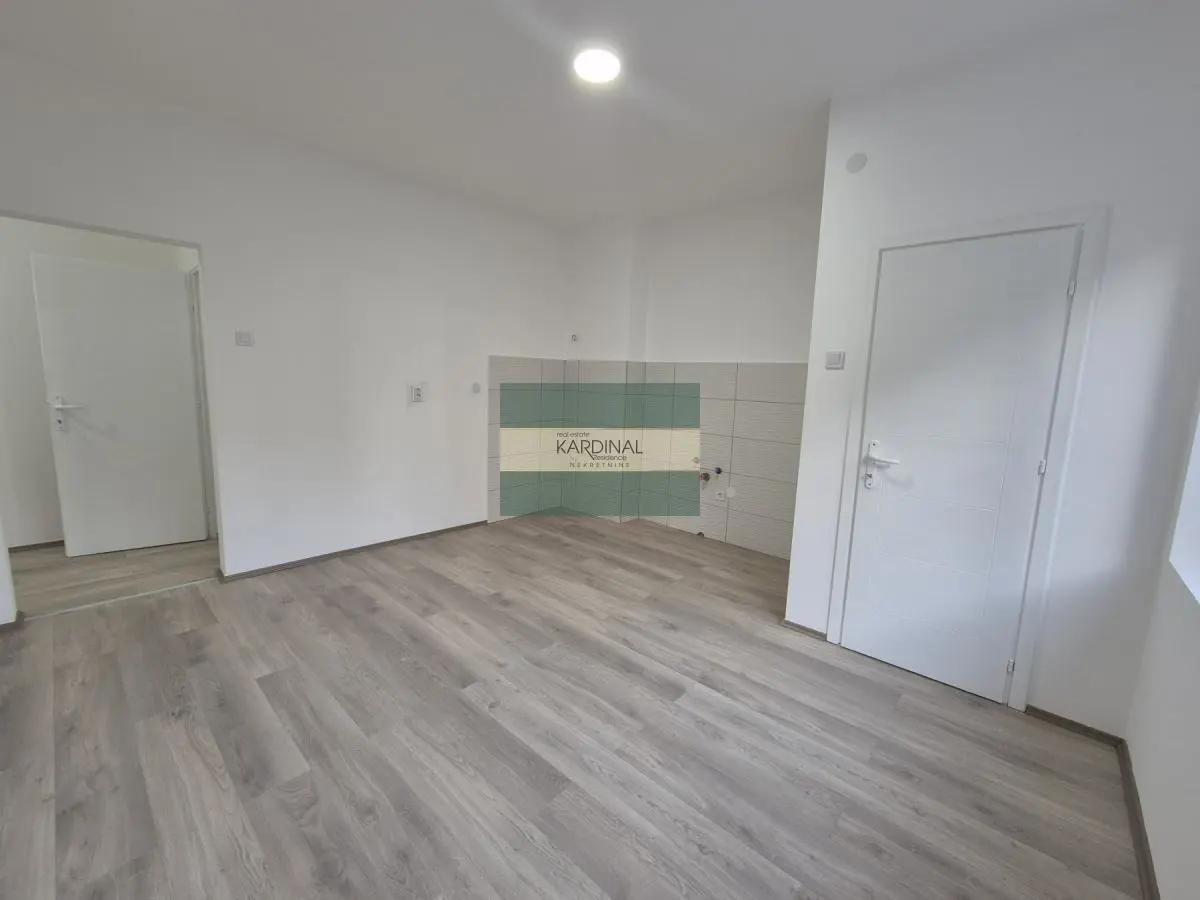 Jagodina Centar  uknjizeni Jednosoban stanovi 62500 evra 