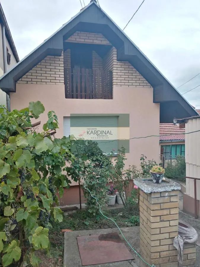 Kragujevac Pivara  uknjizeni kuće 109000 evra 