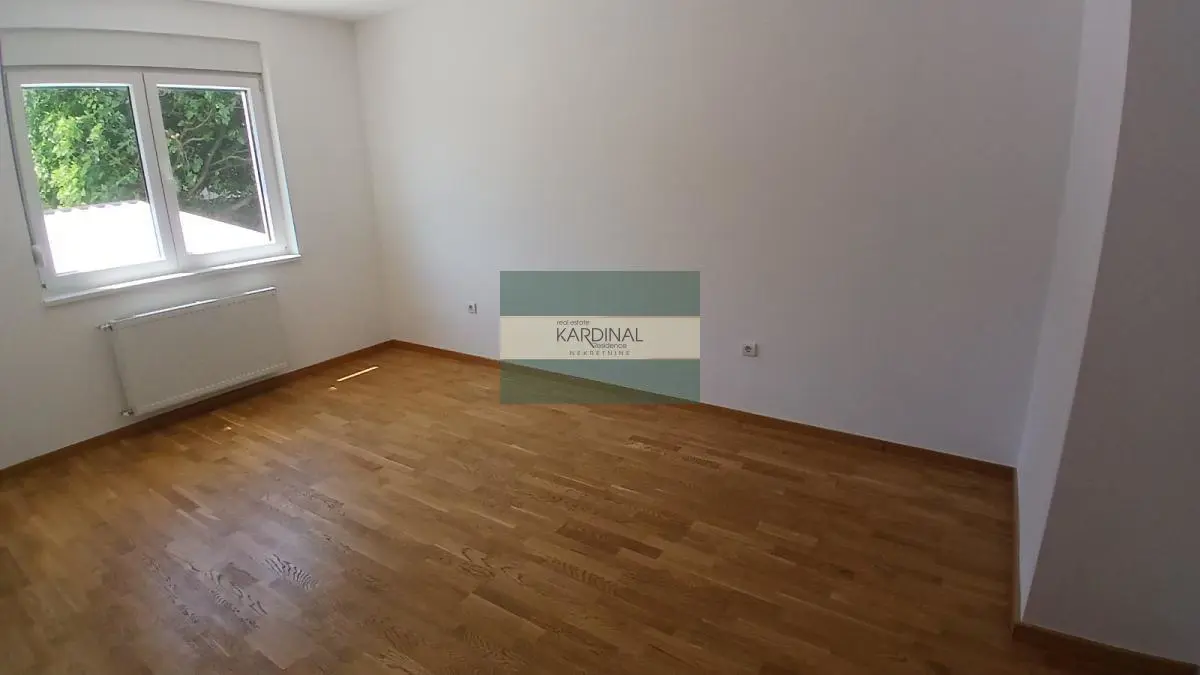  uknjizeni  novogradnja Dvoiposoban stanovi Erdoglija - 145000 evra 