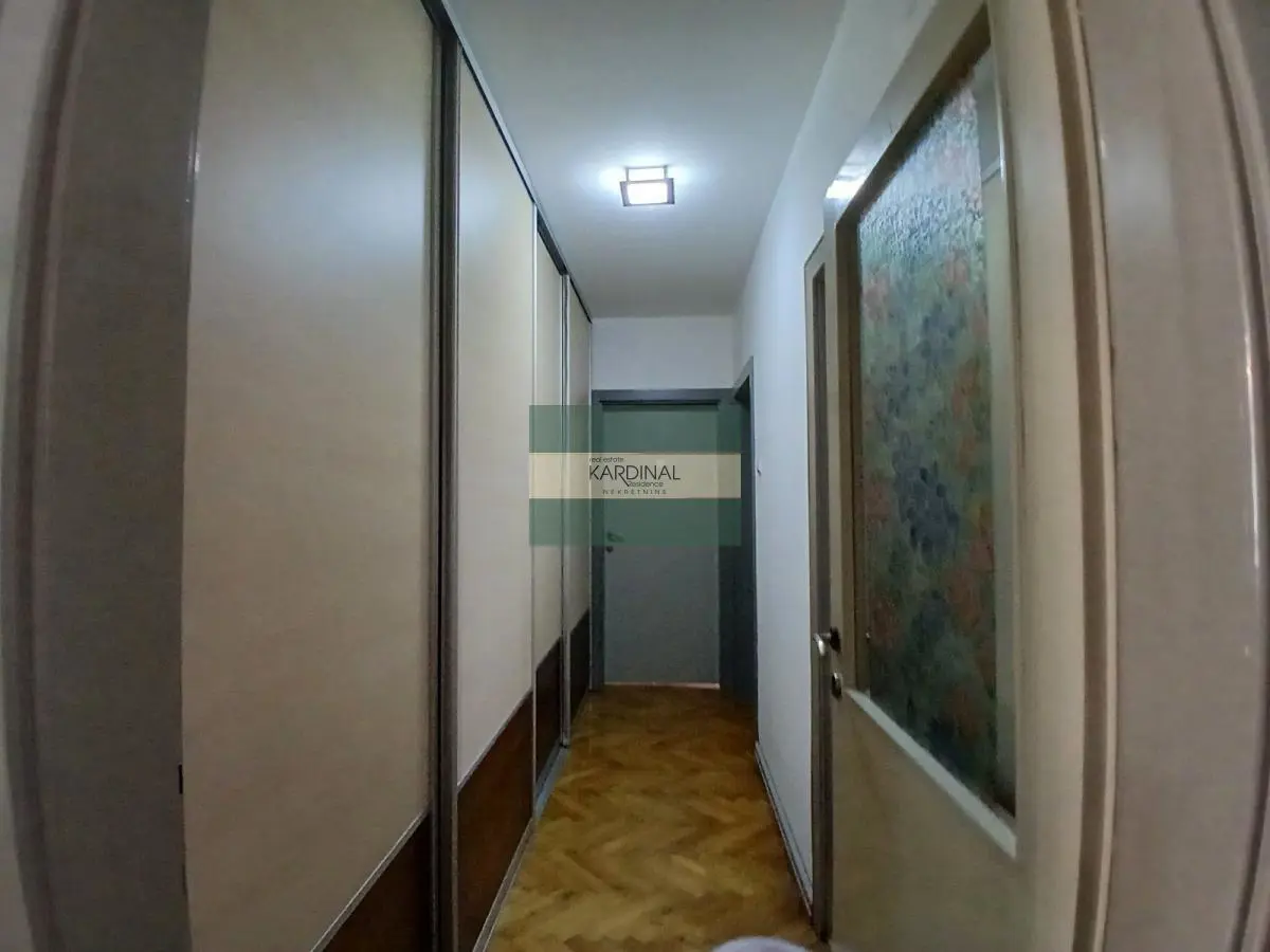 stanovi Jagodina  uknjizeni Trosoban 