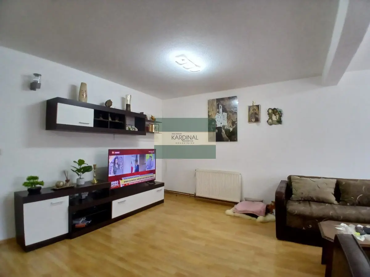 Jagodina Trnava  uknjizeni kuće 98000 evra 