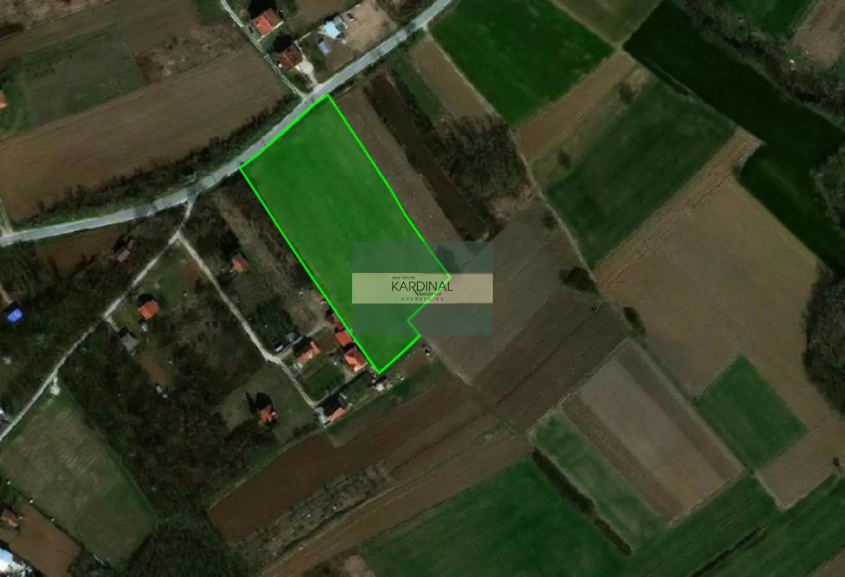  uknjizeni plac Okolina - 30000 evra 
