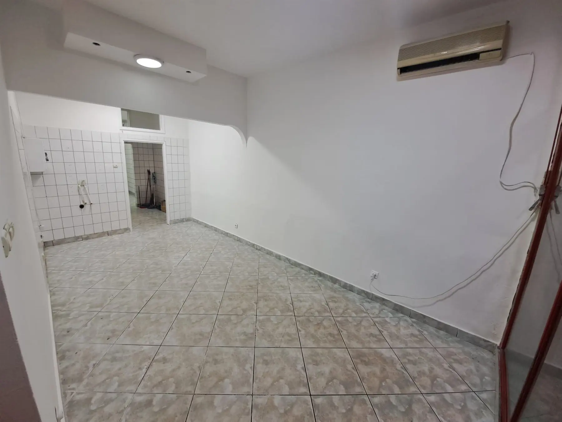 poslovni prostor Stari Grad Dorćol gornji 450 evra 