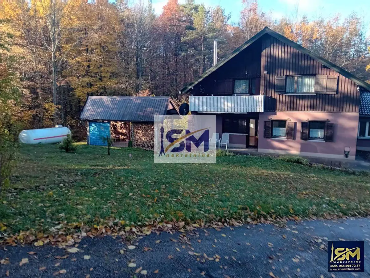 Zlatibor Okolina  uknjizeni kuće 179000 evra 