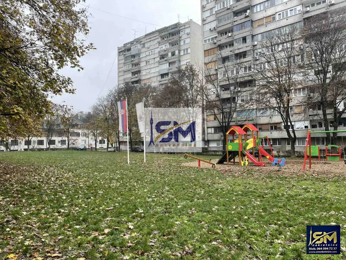  uknjizeni Jednoiposoban stanovi Zemun Naselje Save Kovačević 120000 evra 