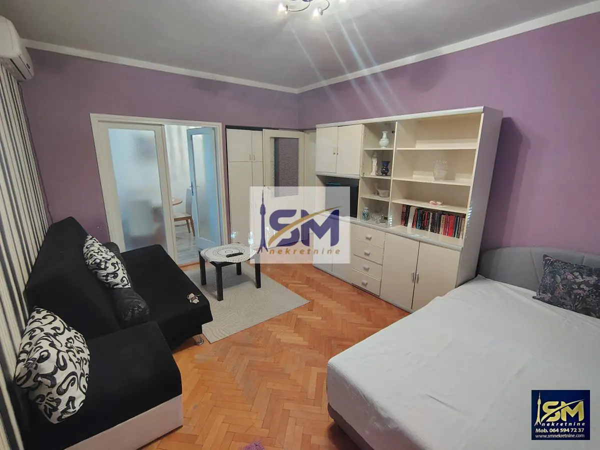 Jednosoban stanovi Palilula Karaburma 280 evra 