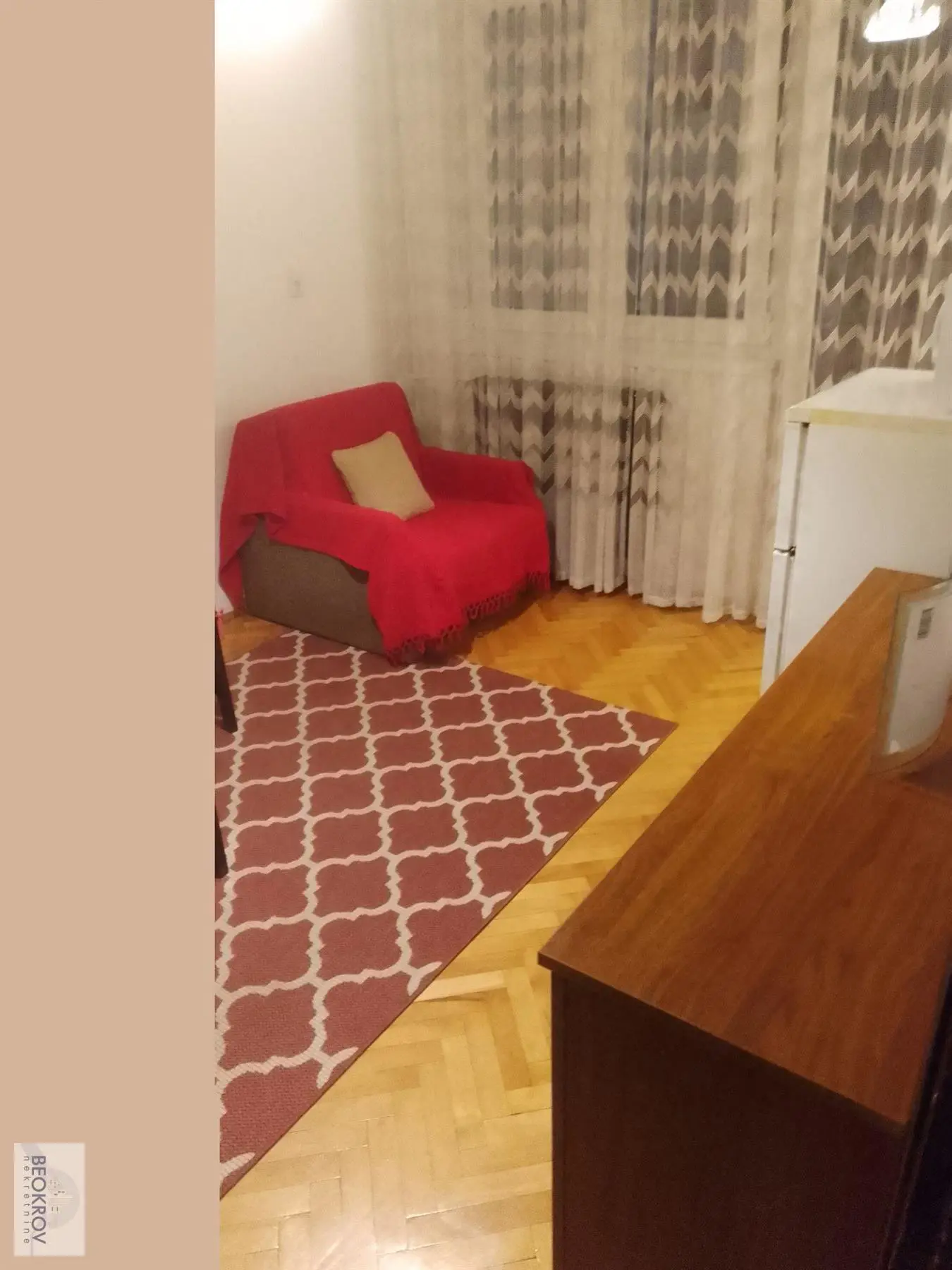 Jednoiposoban stanovi Savski venac Dedinje 450 evra 