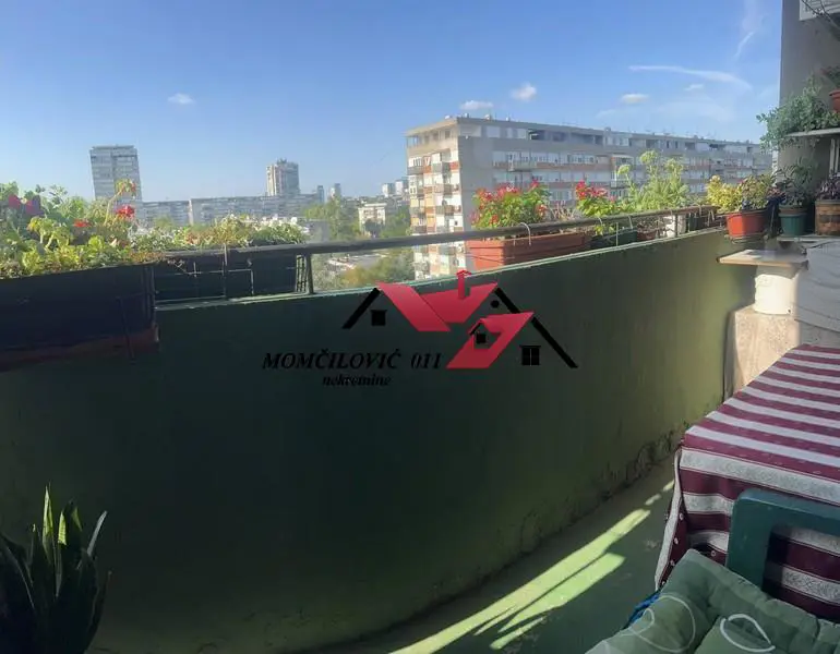 uknjizeni Trosoban stanovi Novi Beograd NOVI BGD HOTEL YU 255000 evra 