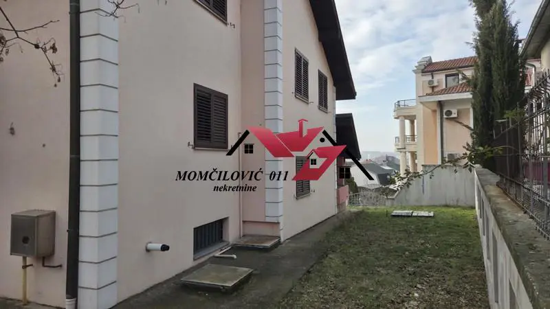 Beograd Voždovac kuće 298000 evra 