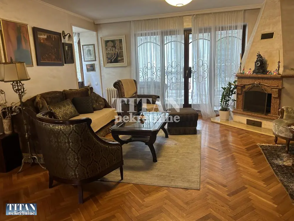 Beograd Voždovac kuće 450000 evra 