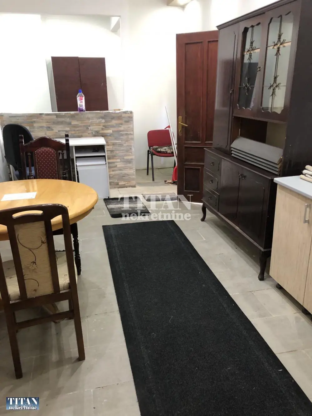 Dvoiposoban stanovi Voždovac Voždovačka Crkva 300 evra 