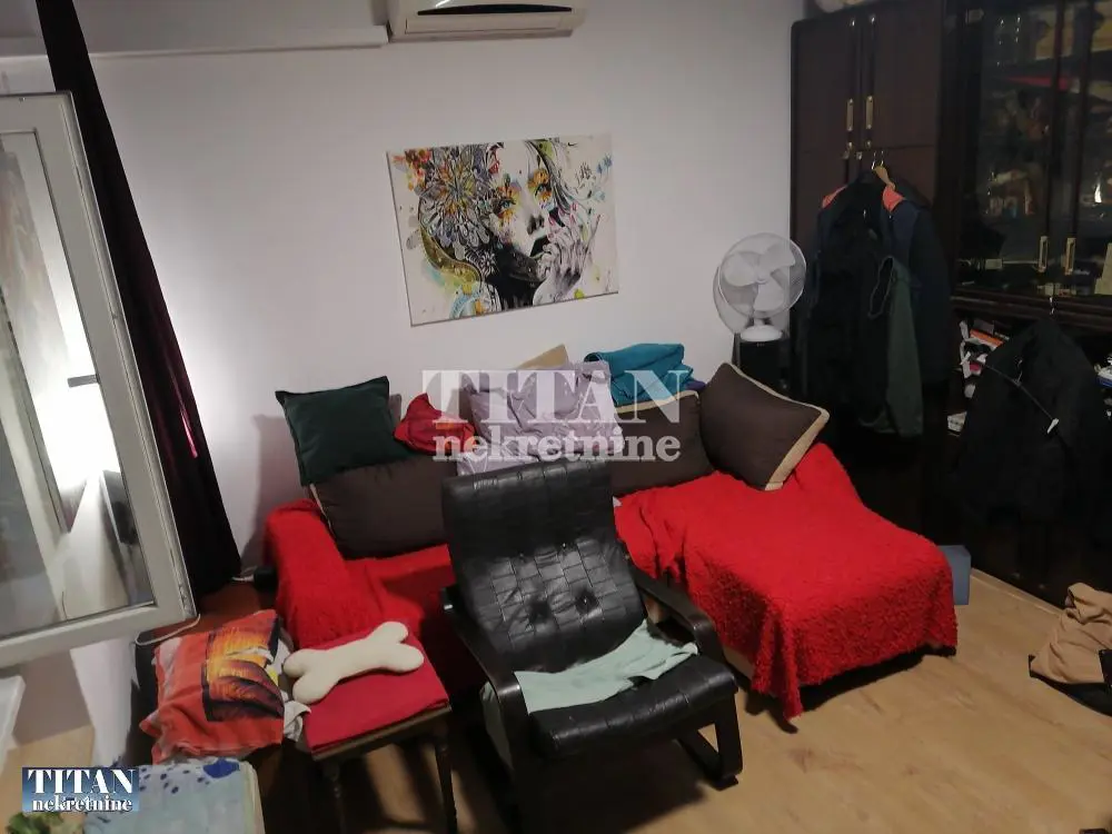 Dvoiposoban stanovi Stari Grad Knez Mihailova i Studentski trg 215000 evra 