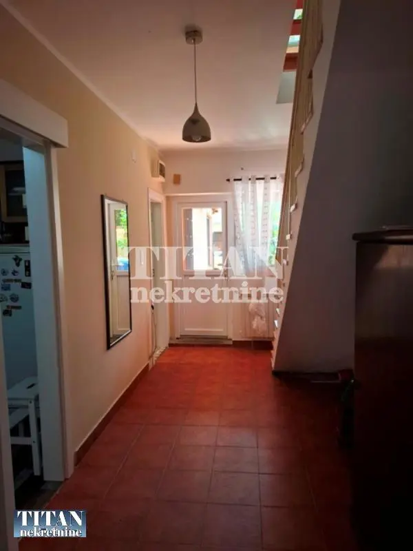 Beograd Palilula kuće 650 evra 