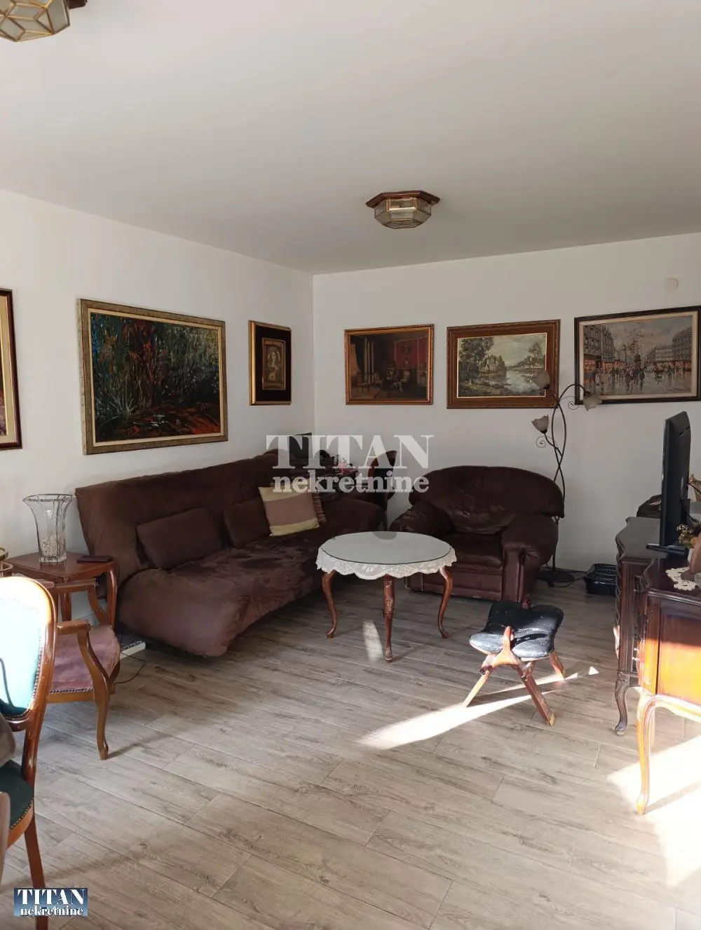 Jednoiposoban stanovi Zemun Zemun centar 140000 evra 