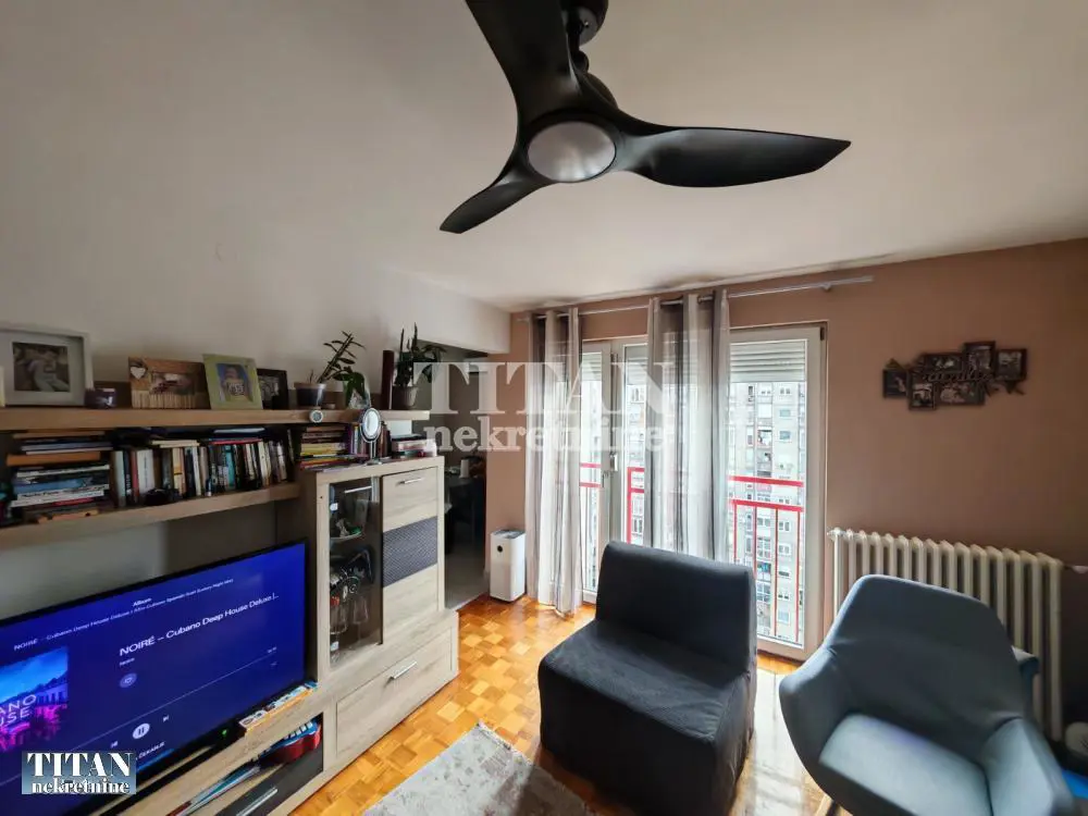 Dvosoban stanovi Novi Beograd Bežanijski blokovi (61 do 64) 172000 evra 