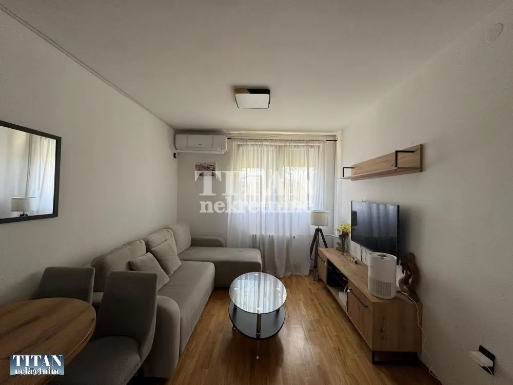 Jednoiposoban stanovi Rakovica Kanarevo Brdo 120000 evra 