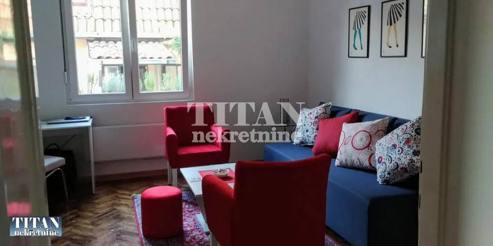 Jednoiposoban stanovi Vračar Crveni krst 132000 evra 
