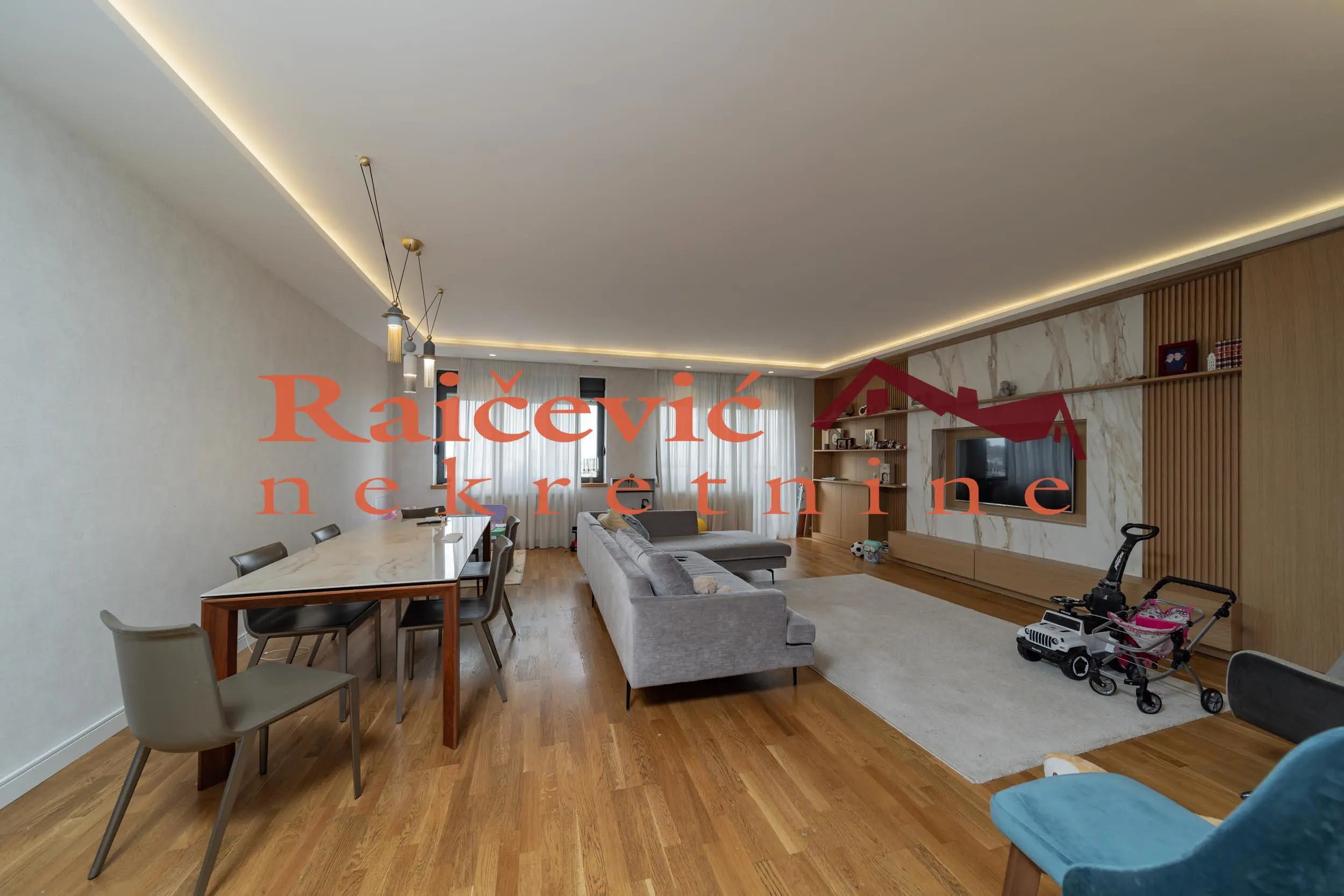 Beograd Zvezdara Četvorosoban stanovi 2000 evra 