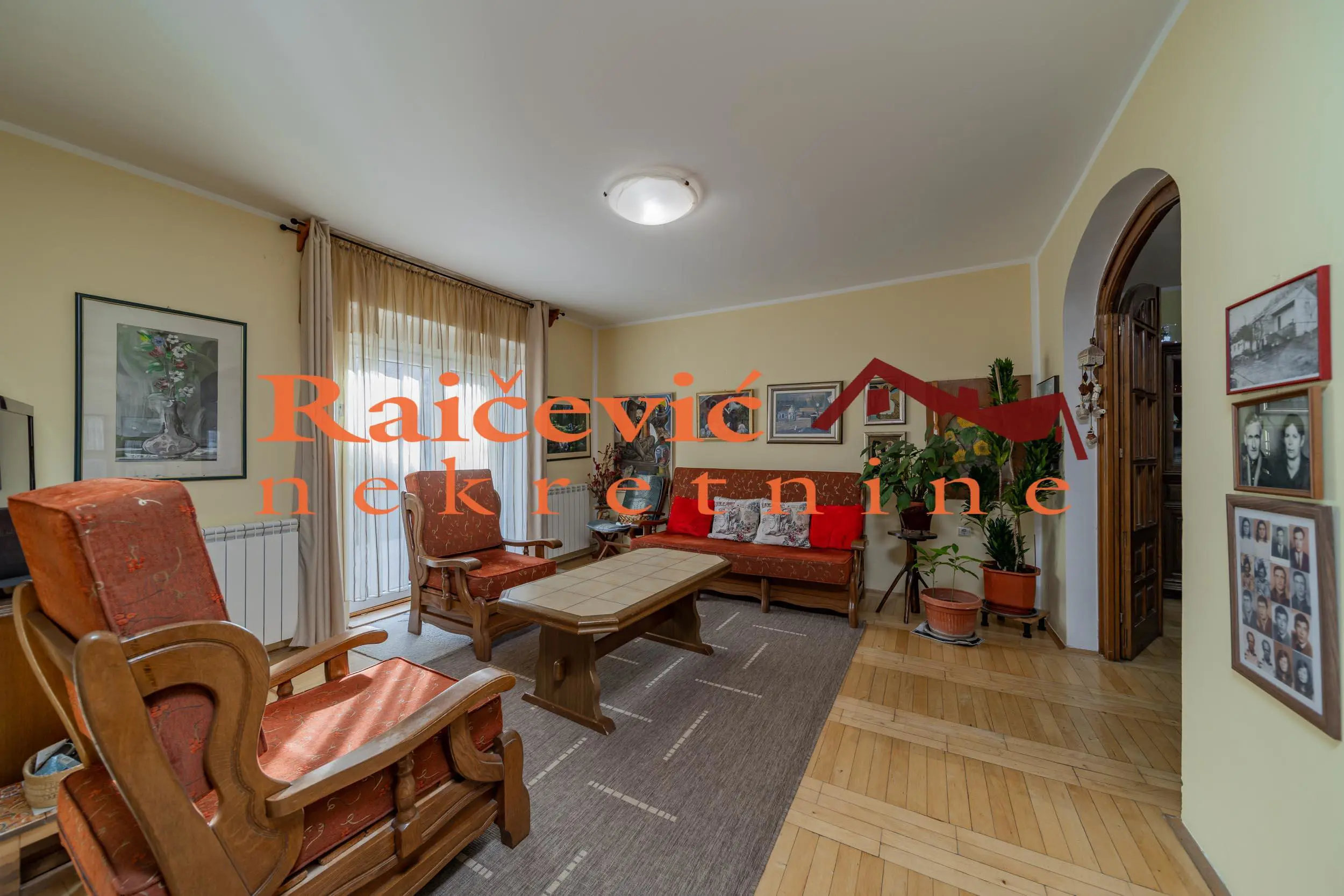 Beograd Palilula  uknjizeni kuće 340000 evra 