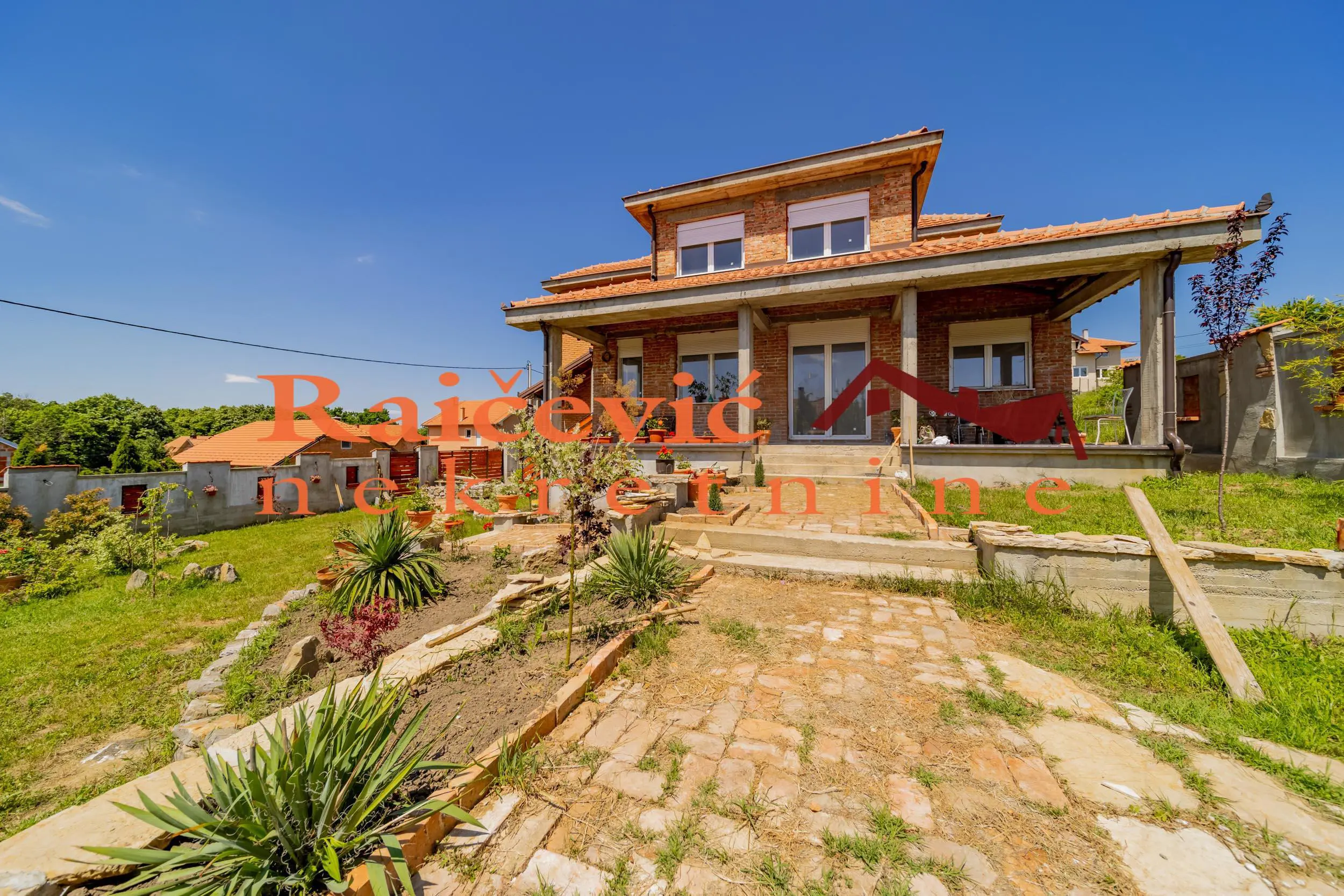  uknjizeni kuće Voždovac Jajinci 400000 evra 