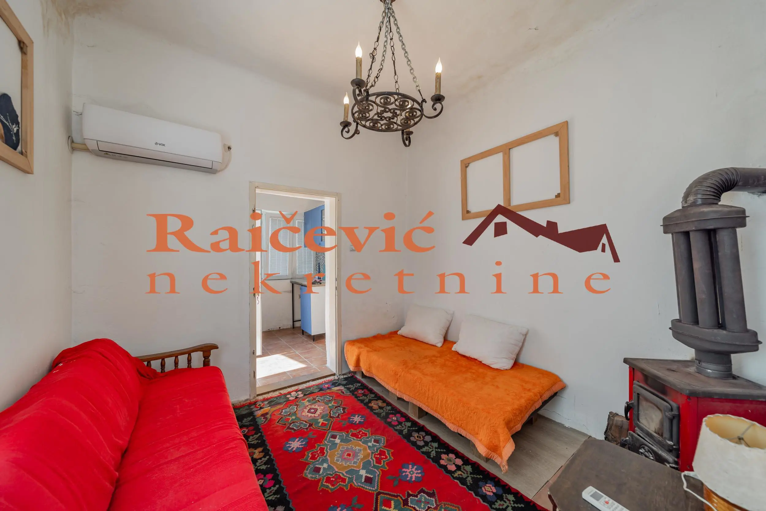  uknjizeni Jednoiposoban stanovi Čukarica Čukarička padina 78000 evra 