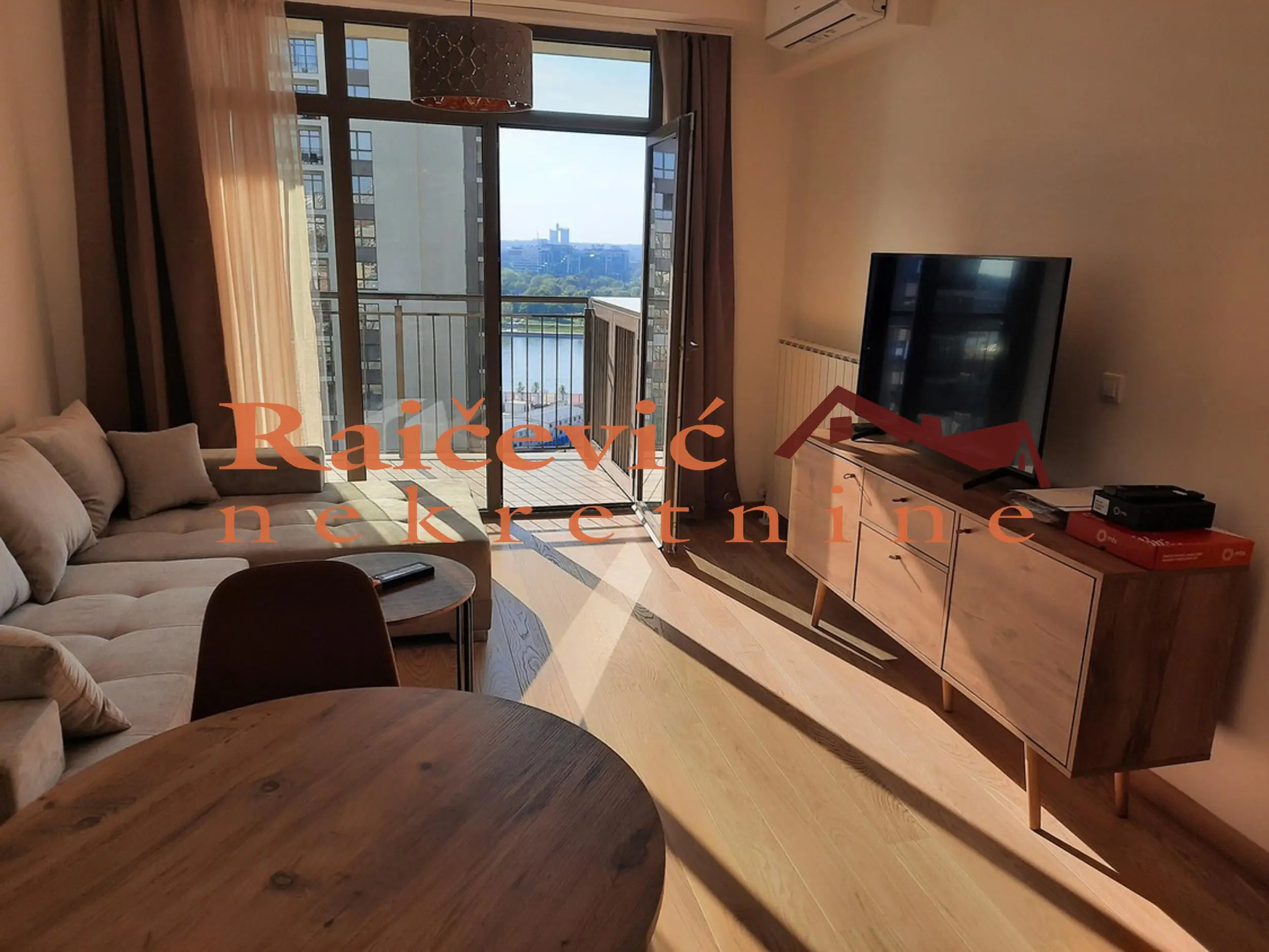 Dvosoban stanovi Savski venac Beograd na vodi 1100 evra 