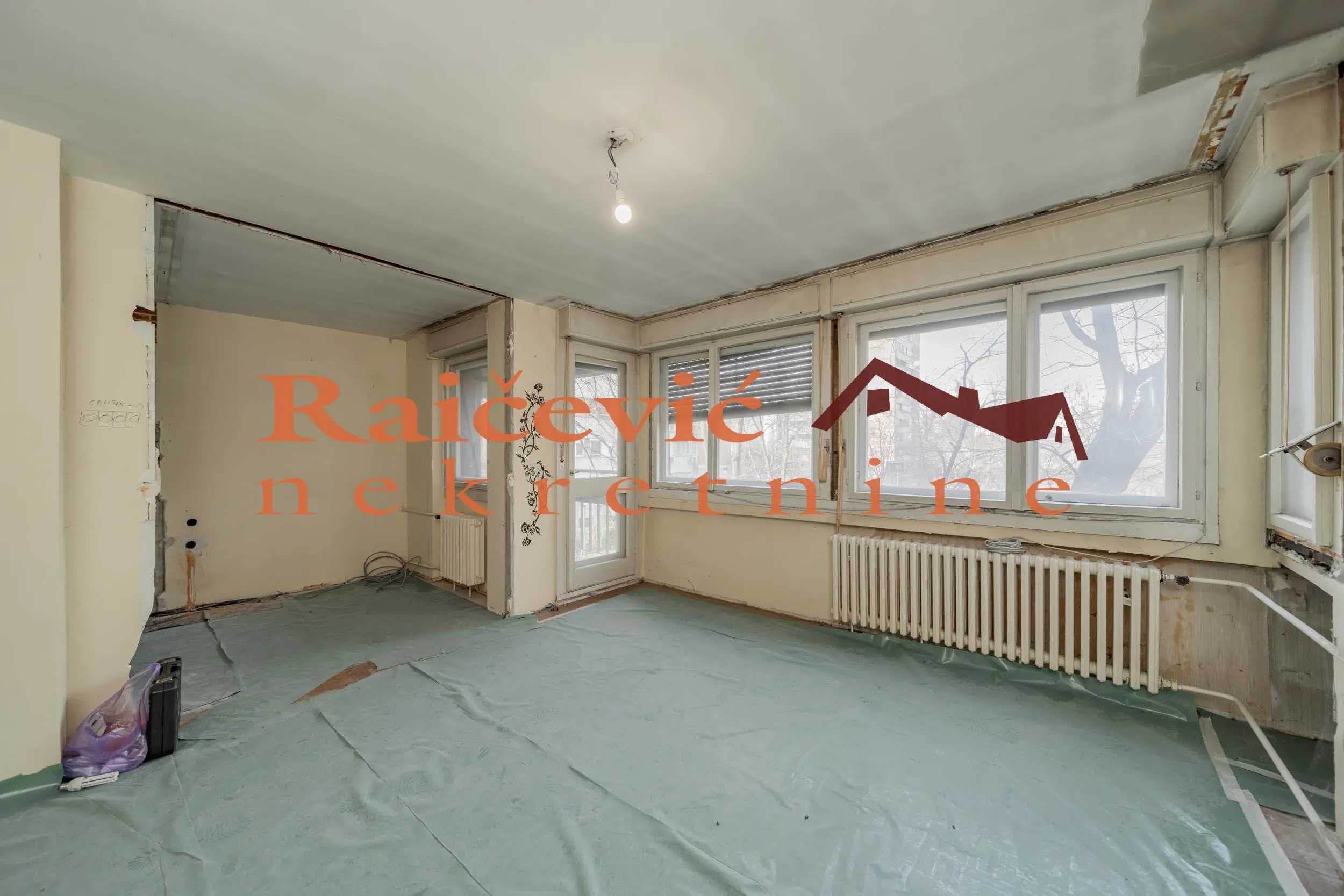  uknjizeni Dvosoban stanovi Novi Beograd Savski blokovi (44 45 70 70a) 188000 evra 