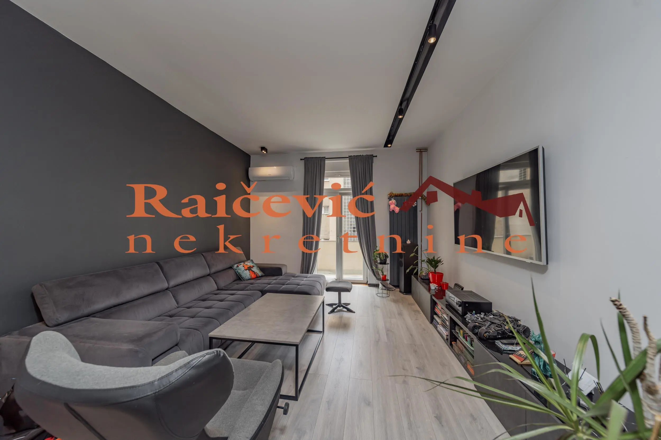 stanovi Beograd CENTAR Admirala Geprata  uknjizeni Trosoban 