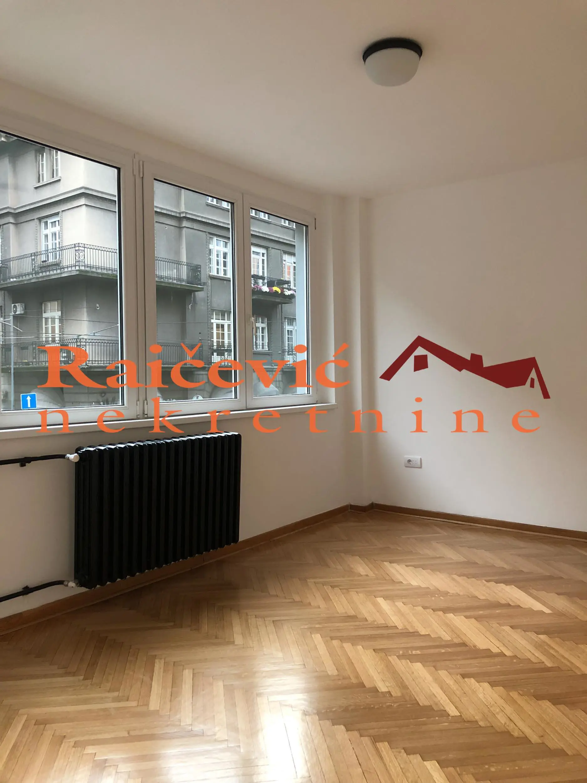 Beograd Stari Grad  uknjizeni Petosoban stanovi 438000 evra 