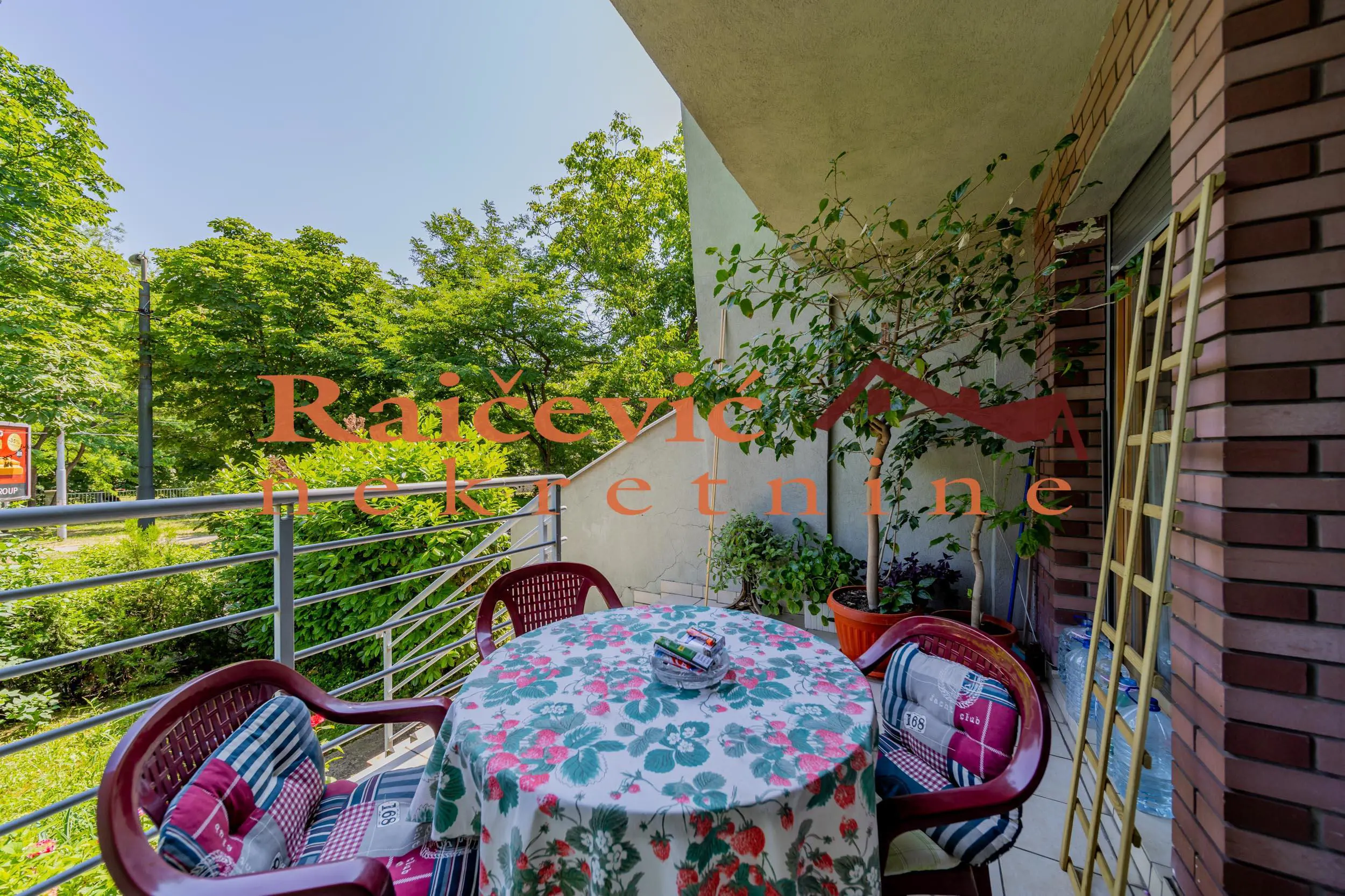 stanovi Beograd Raska  uknjizeni Petosoban 