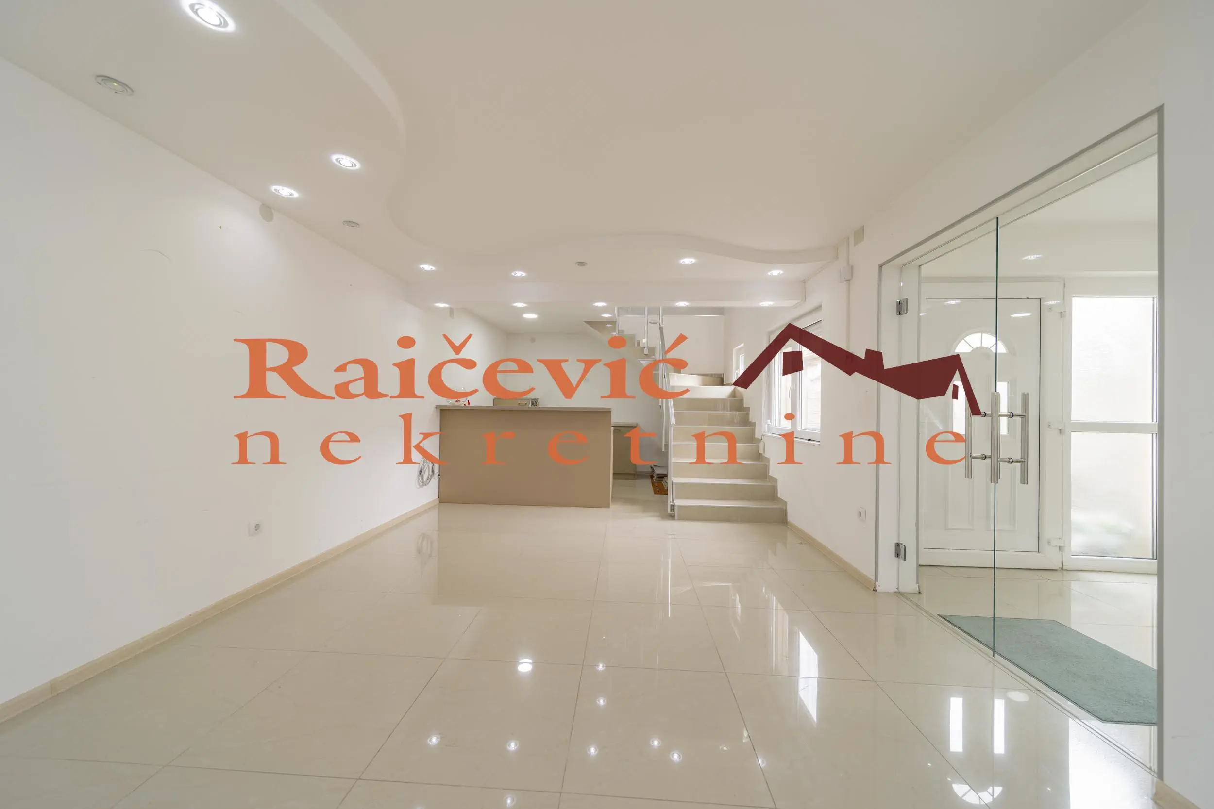 poslovni prostor Voždovac Pašino i Lekino brdo 1200 evra 