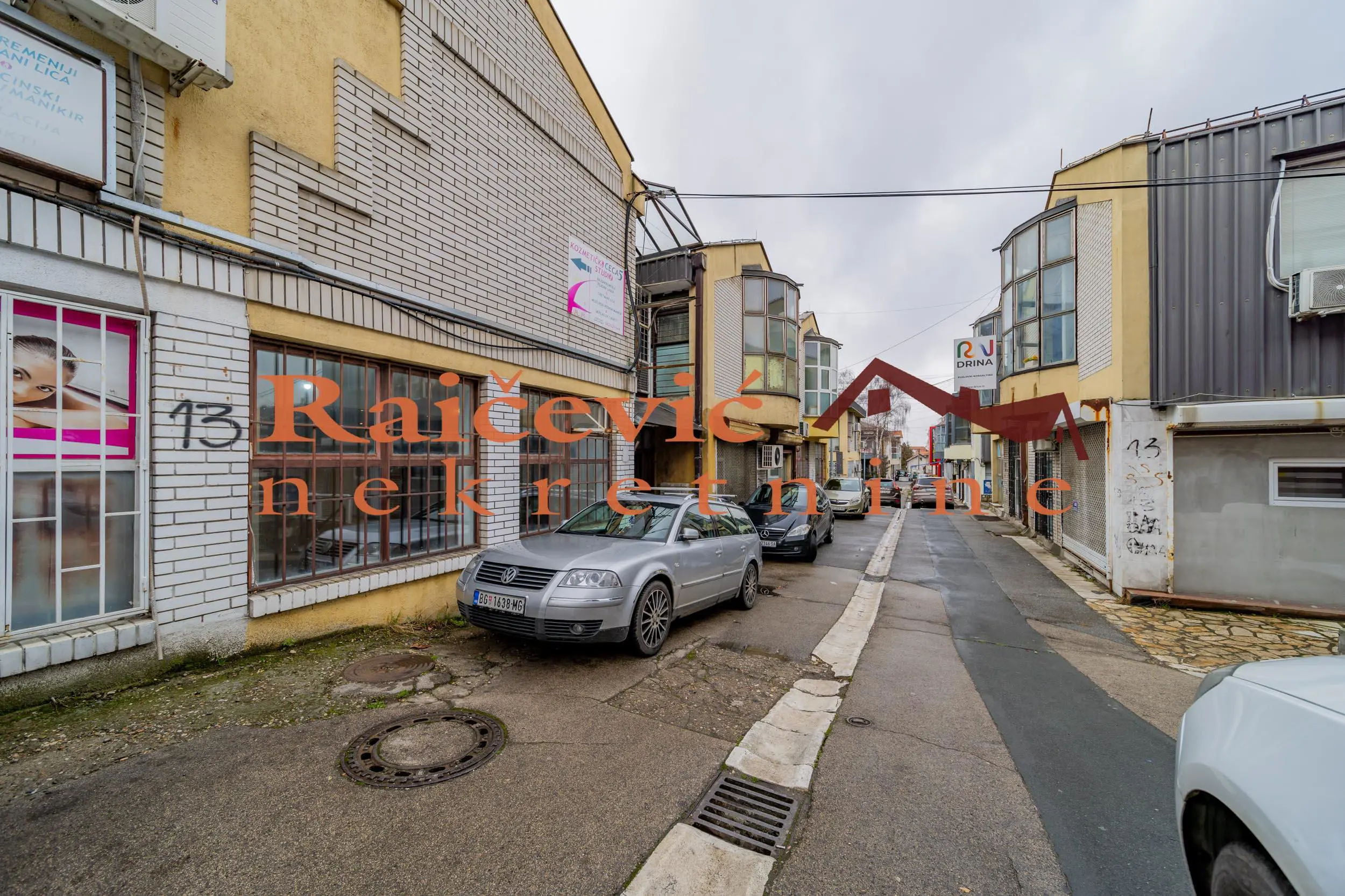 Beograd Voždovac  uknjizeni poslovni prostor 120000 evra 