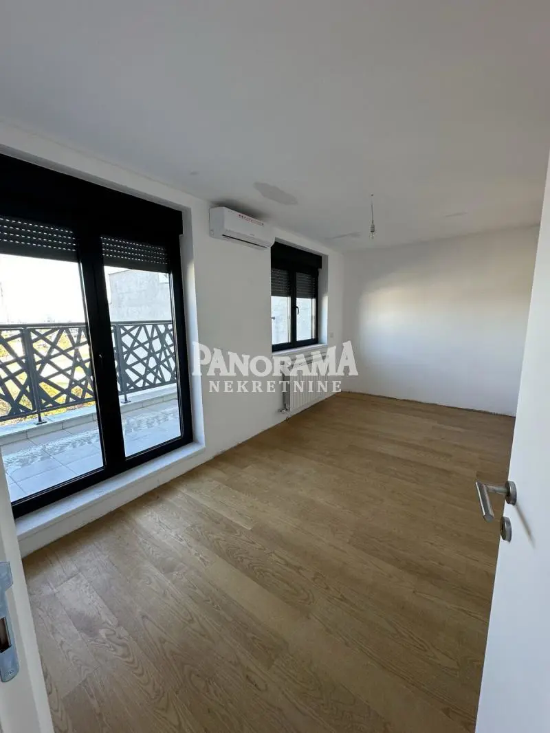  novogradnja Trosoban stanovi Čukarica Banovo brdo 332000 evra 