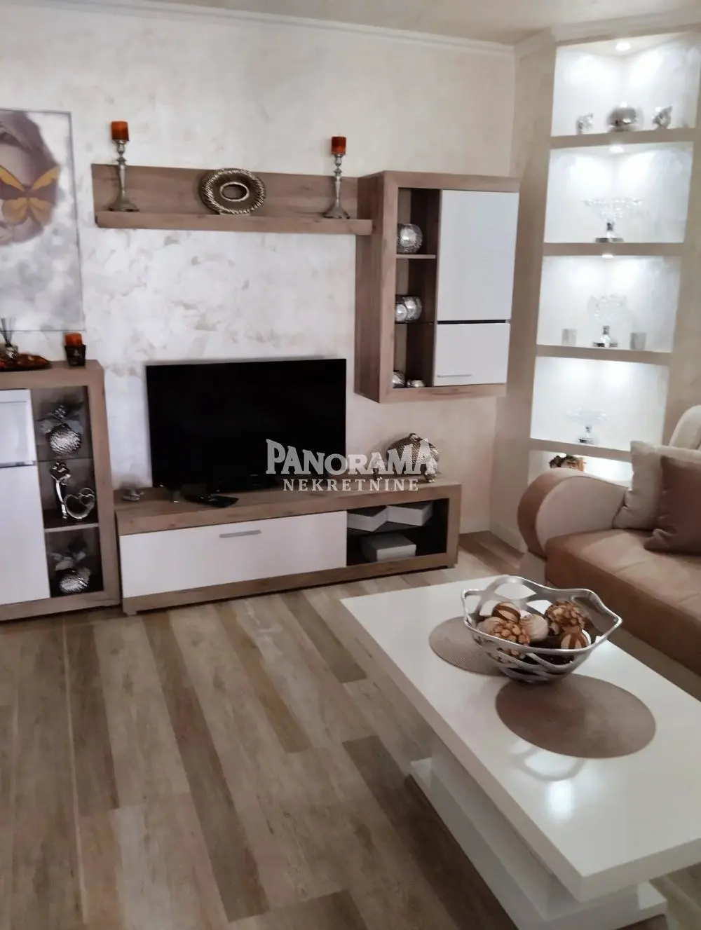 Dvosoban stanovi Novi Beograd Savski blokovi (44 45 70 70a) 250000 evra 