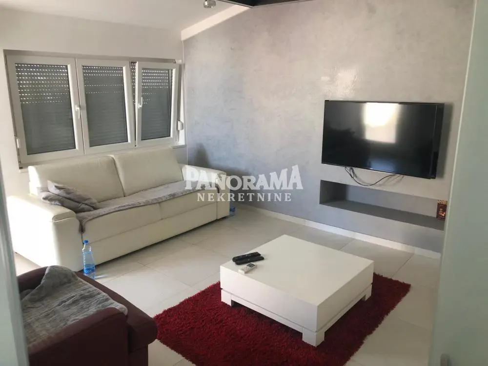 Dvosoban stanovi Voždovac Pašino i Lekino brdo 275000 evra 