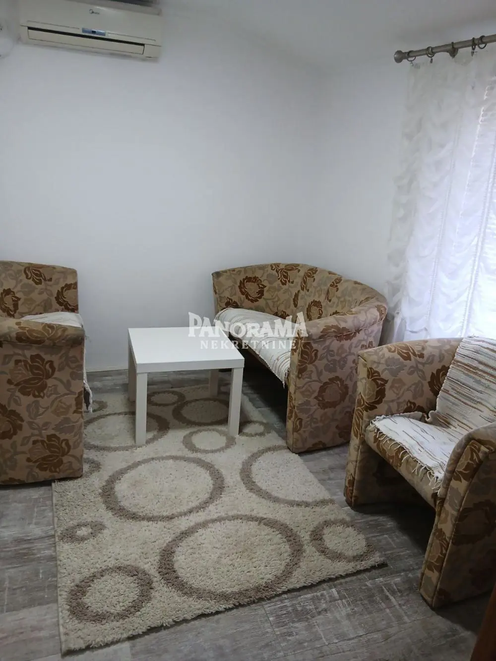 Jednoiposoban stanovi Čukarica Julino brdo 53000 evra 