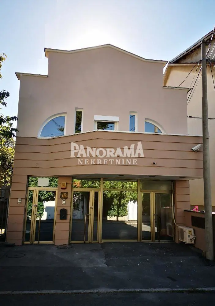 poslovna zgrada Voždovac Pašino i Lekino brdo 547000 evra 