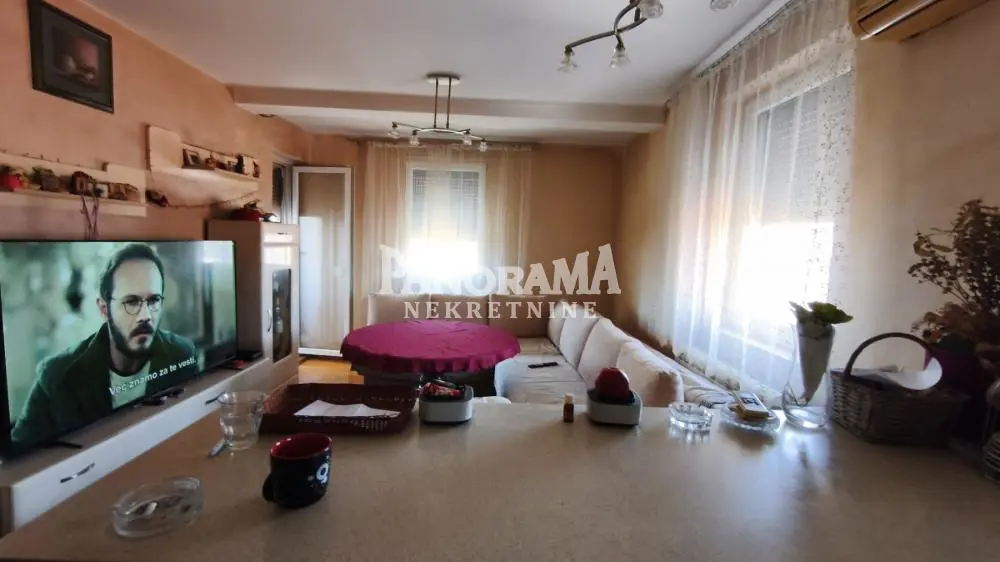Beograd Novi Beograd Dvoiposoban stanovi 145000 evra 