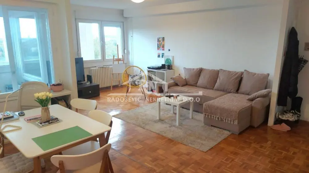 Jednoiposoban stanovi Voždovac Banjica I II 165000 evra