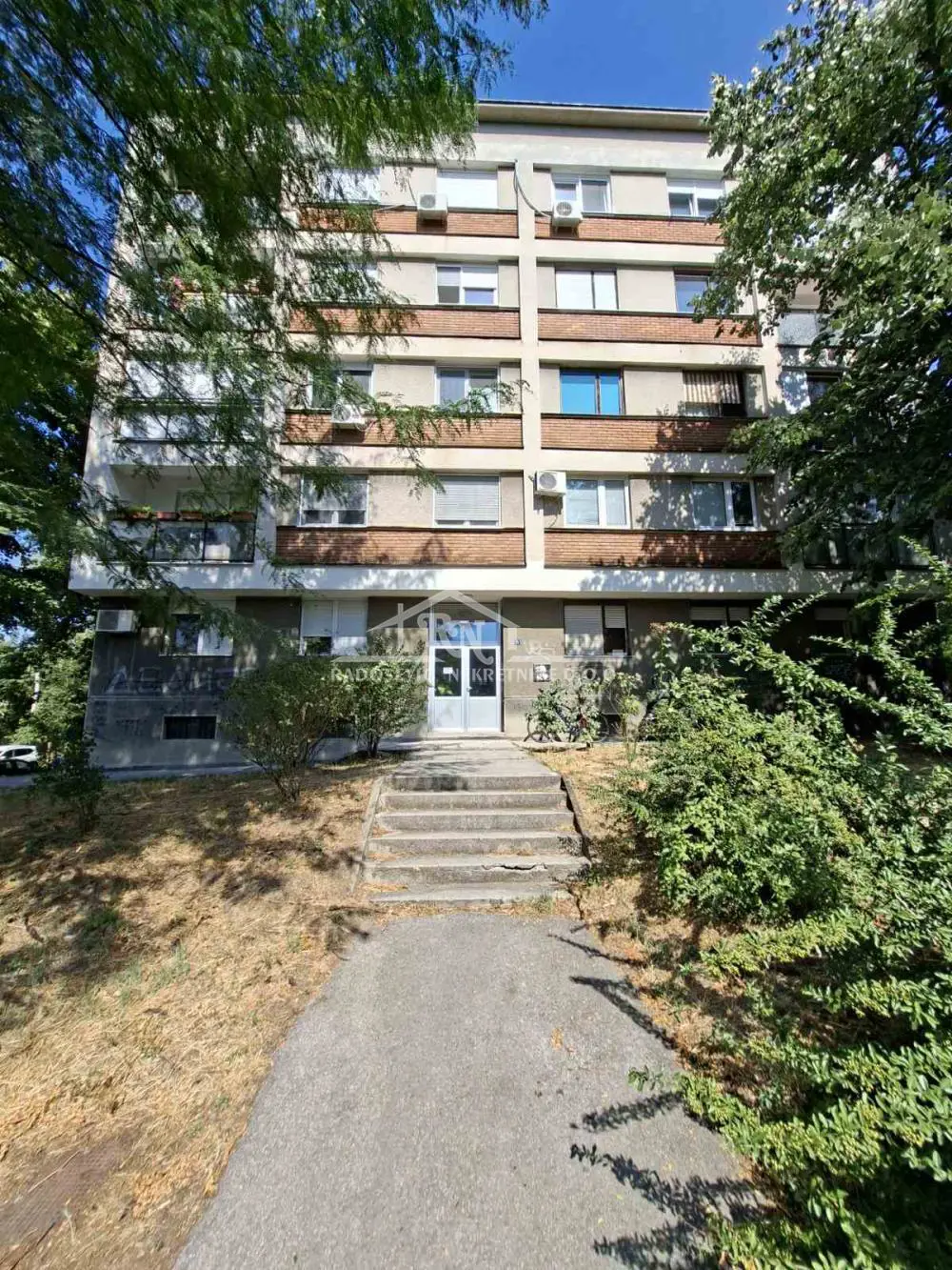 Beograd Čukarica Dvosoban stanovi 500 evra 