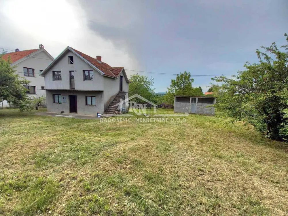 Beograd Barajevo kuće 68000 evra 