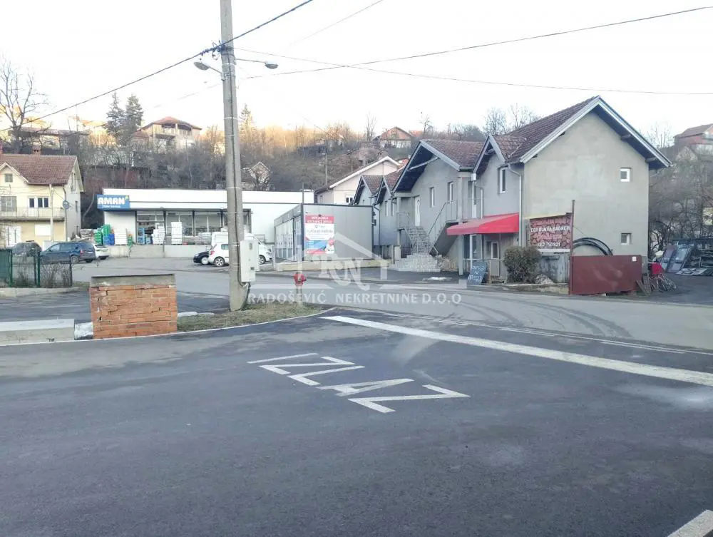 poslovni prostor Voždovac Ripanj 500 evra 