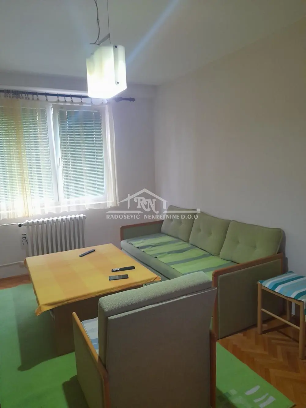 Jednoiposoban stanovi Čukarica Železnik 400 evra 